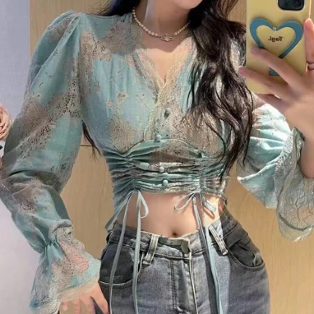 纯欲风蕾丝花边V领长袖打底衫女春季新款辣妹抽绳短款内搭蕾丝衫