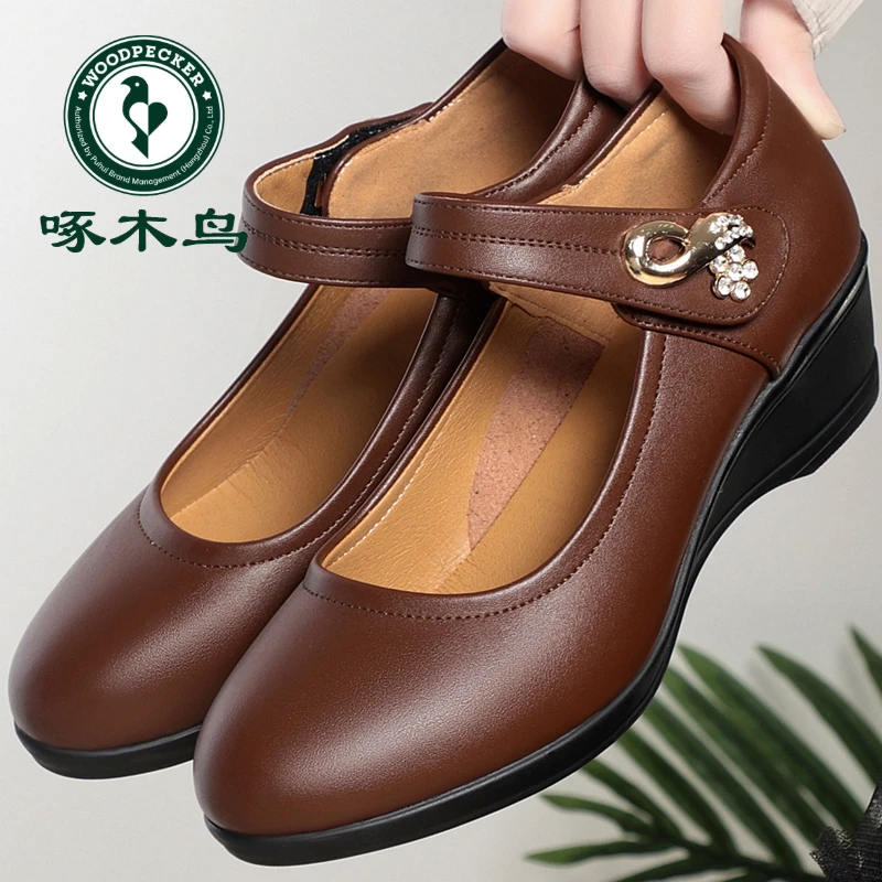 啄木鸟粗跟软底复古圆头一字带浅口皮鞋防滑妈妈鞋配旗袍厚底单鞋