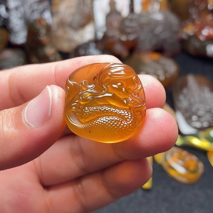 琥珀未镶嵌颈饰112