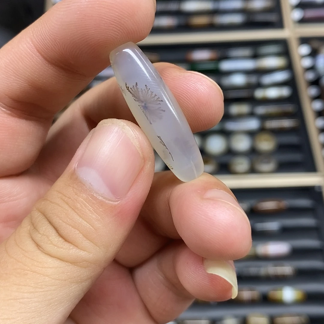 无***.玛瑙/玉髓颈饰未镶嵌