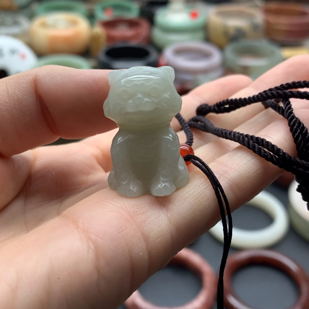 石英质玉（佘太翠）手镯未镶嵌