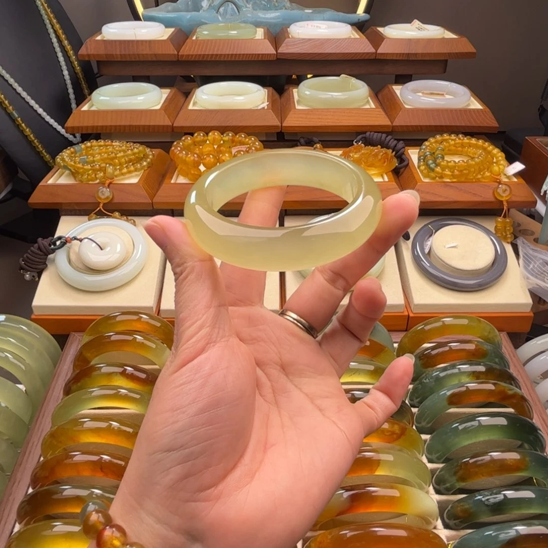 蛇纹石玉未镶嵌手镯58