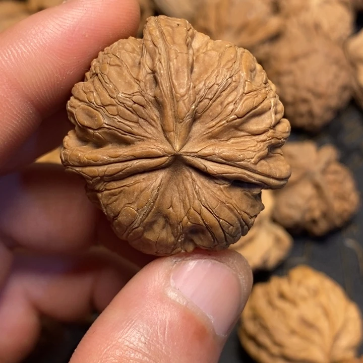 文玩核桃吊坠搪**具文玩核桃异形单只