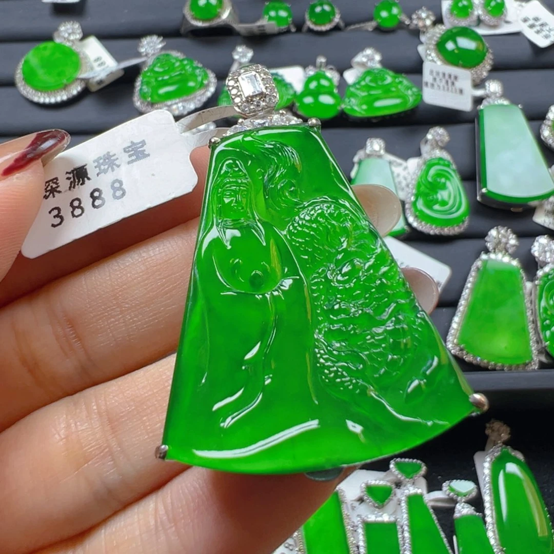 翡翠银S925镶嵌颈饰玉龙观音