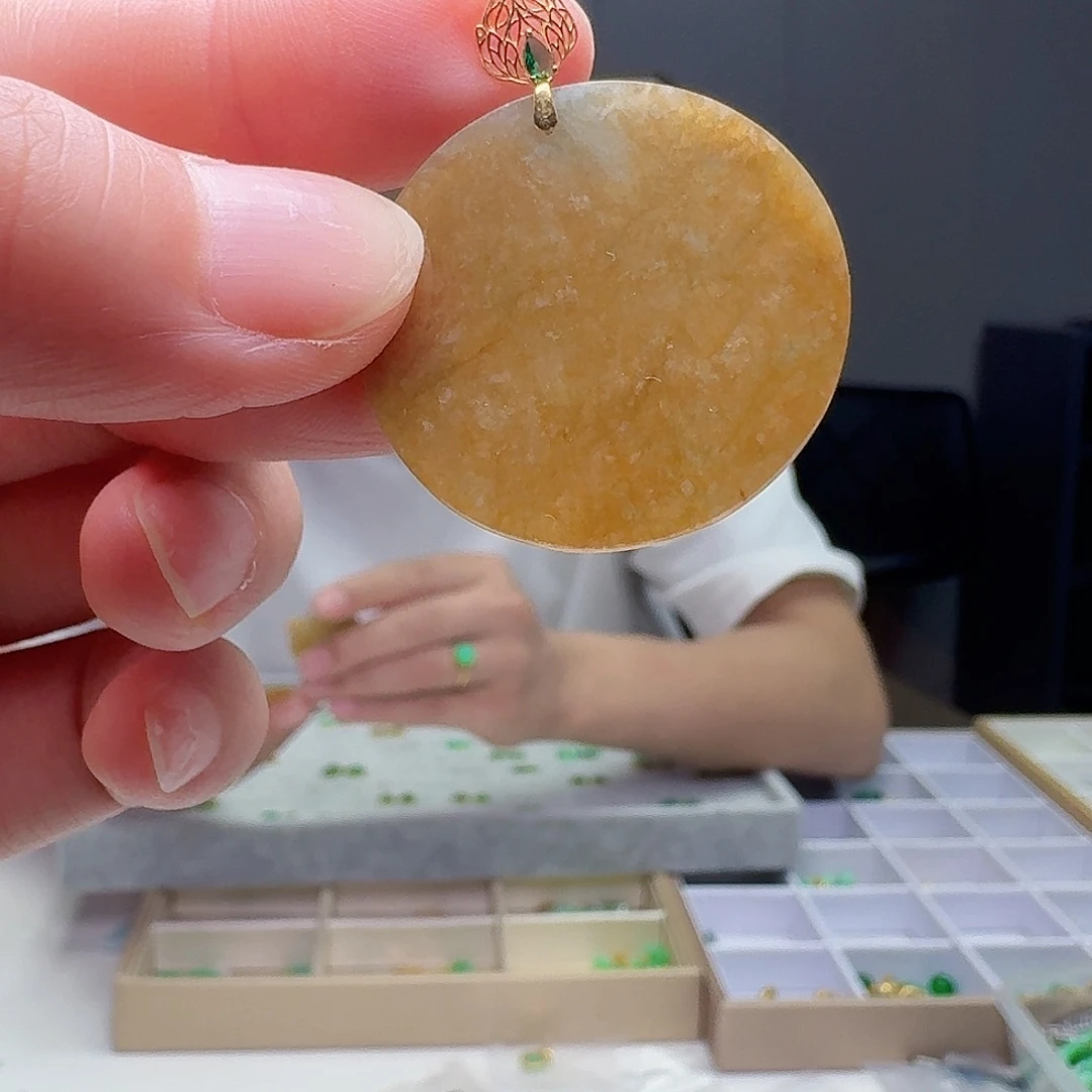 翡翠18K金镶嵌吊坠(不含链)天然