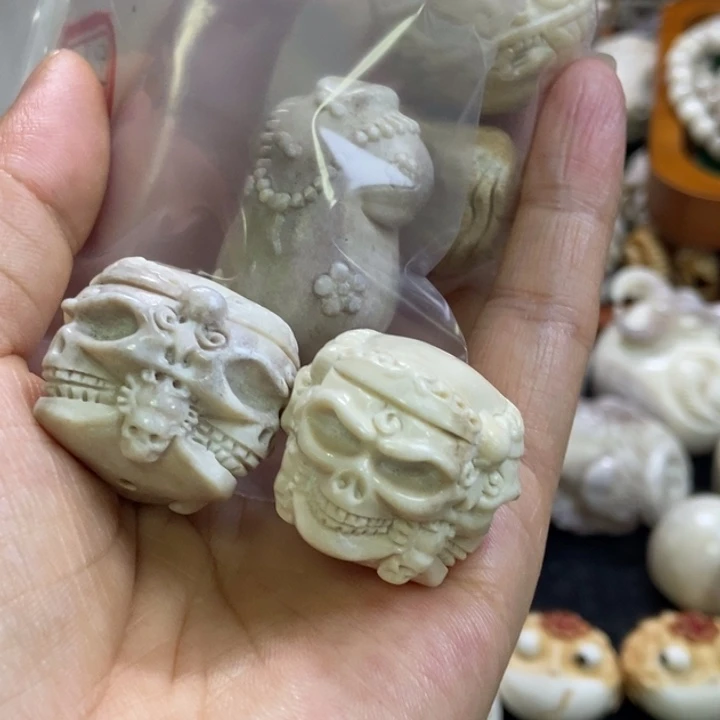 七***狗配饰鹿角雕刻一起出