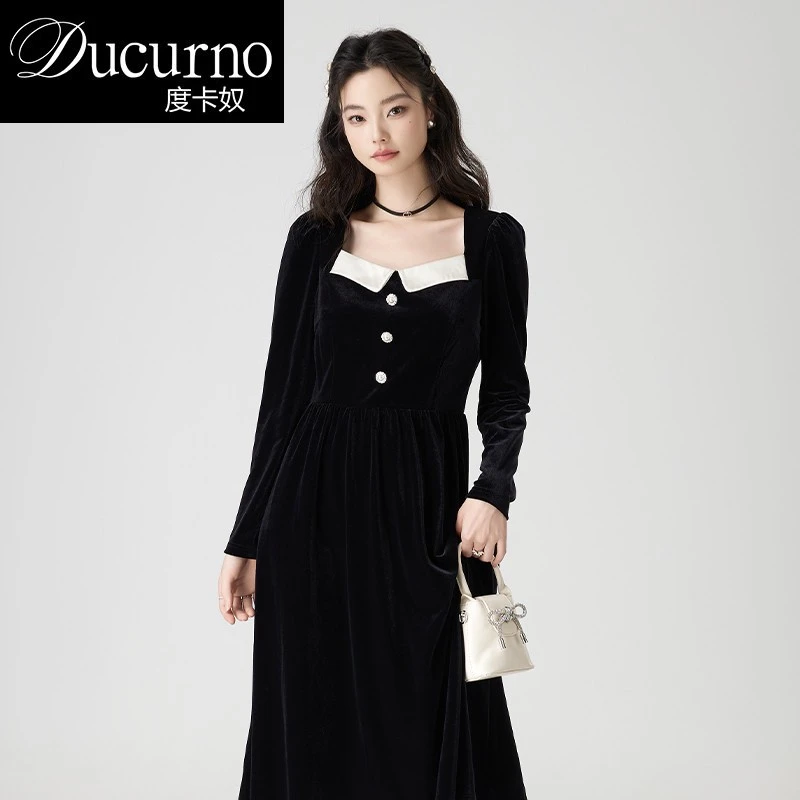 法式方领赫本风收腰小黑裙女春秋2025新款气质优雅洋装高级感长裙