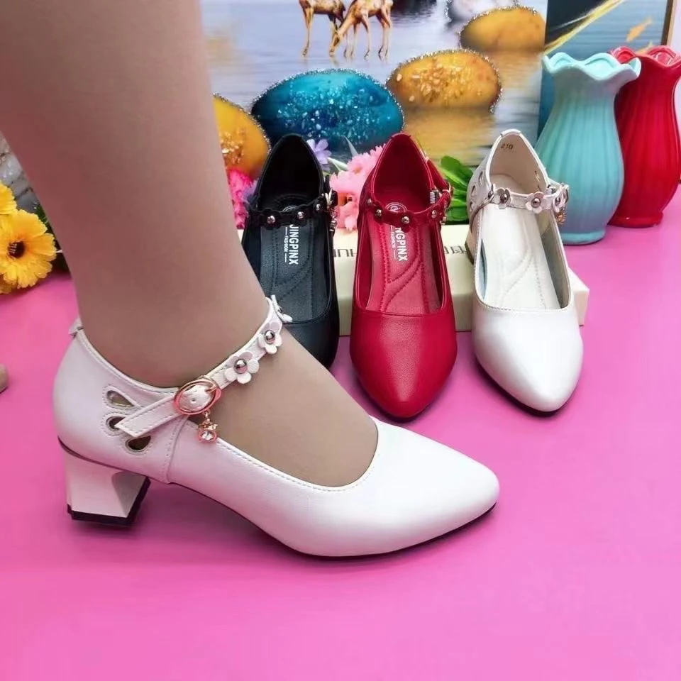 妈妈鞋单鞋方跟春秋法式浅口春季皮鞋一字式扣带中跟高跟系扣