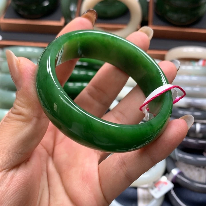 【闪购商品】未镶嵌手镯和田玉（碧玉）