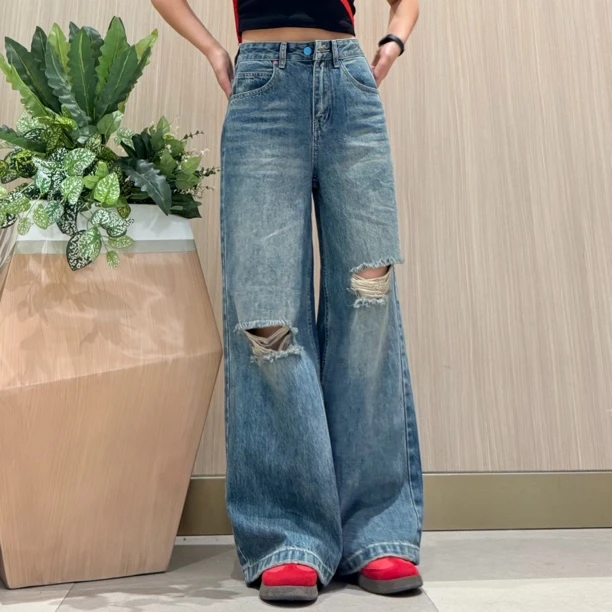 美式水洗破洞牛仔直筒裤