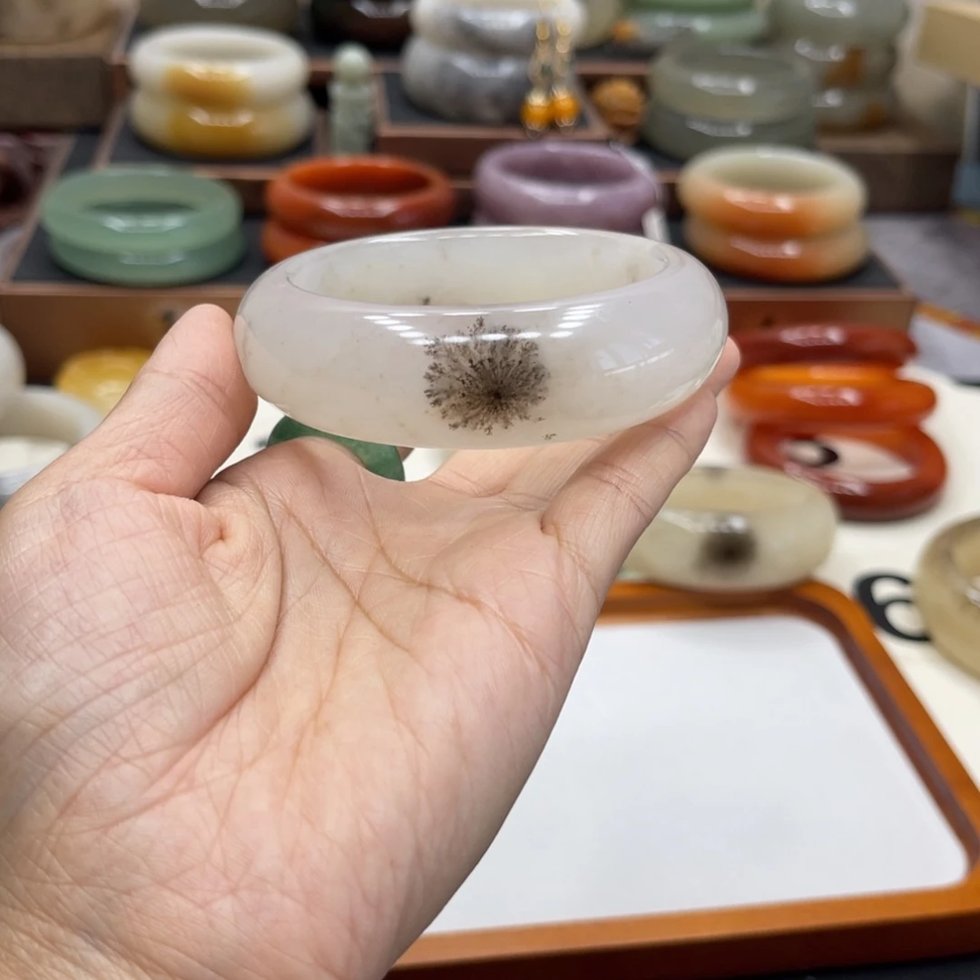 小***^未镶嵌石英岩玉珠宝奇石