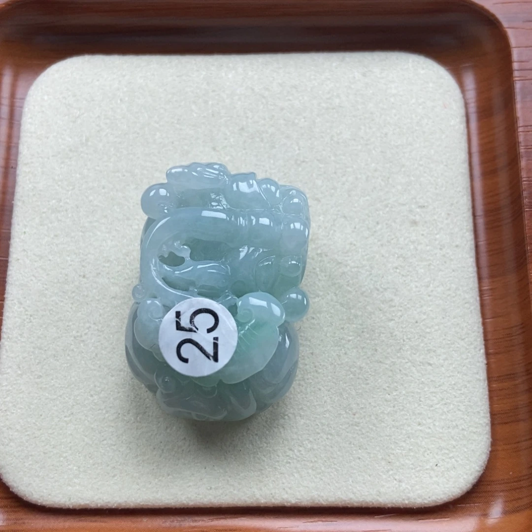 吊坠(赠链)未镶嵌翡翠霸王貔貅