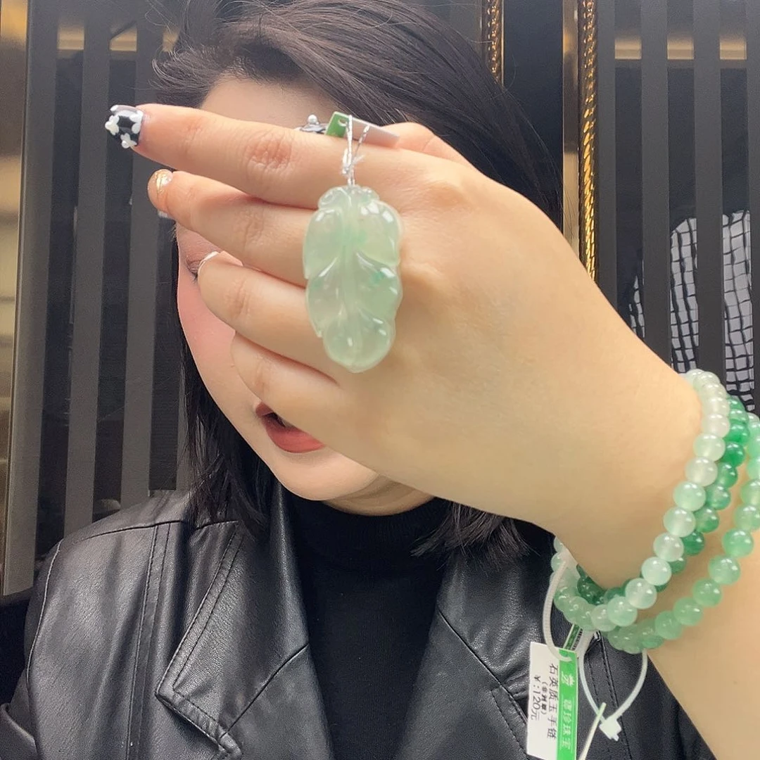 未镶嵌手镯石英质玉