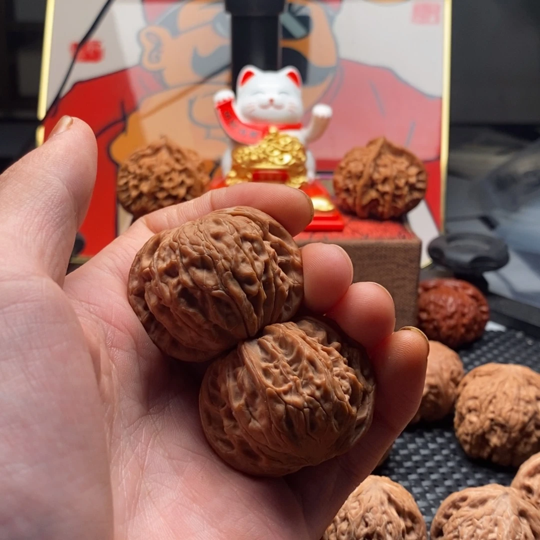 年***为文玩核桃精品对磨盘