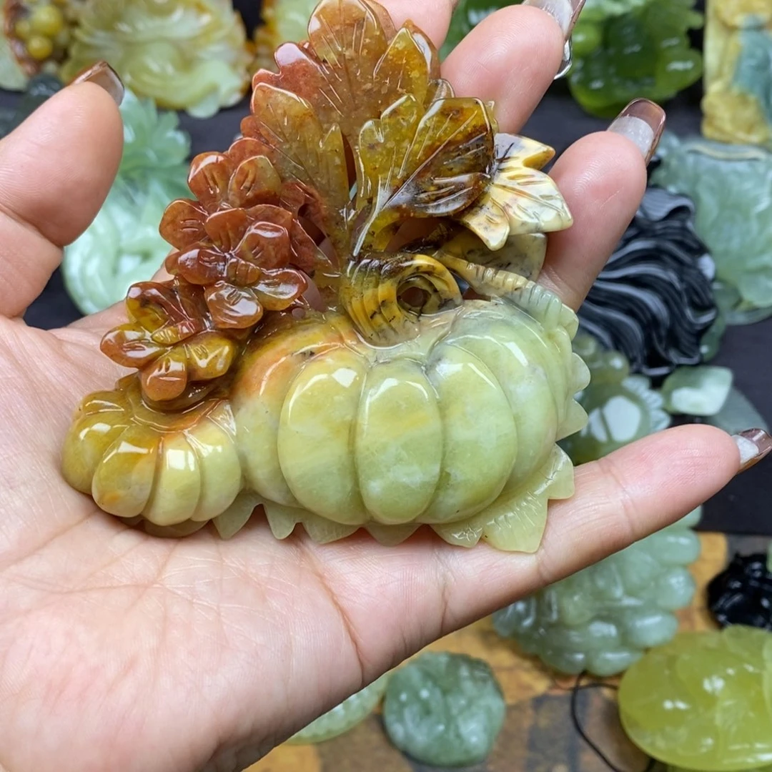 蛇纹石玉颈饰未镶嵌我****心