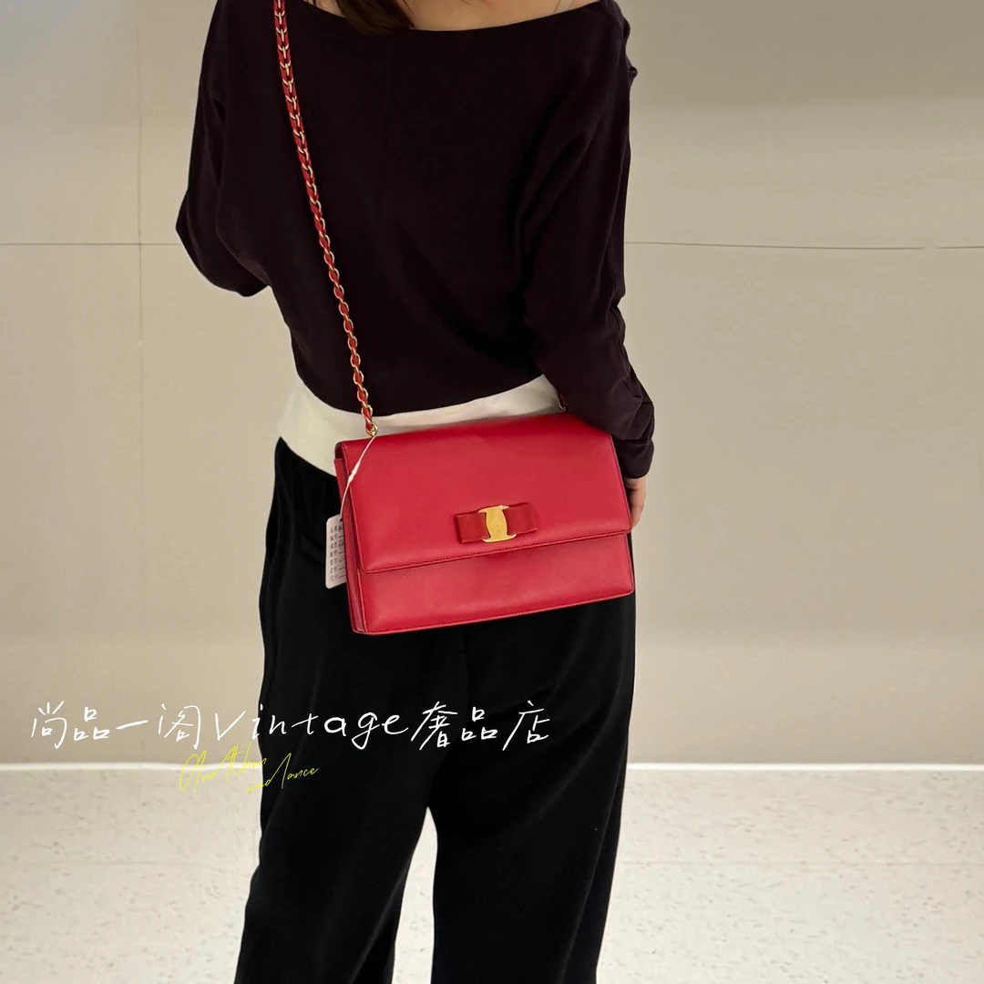 95新 FERRAGAMO/菲拉格慕 尚品一阁/红色链条斜挎包