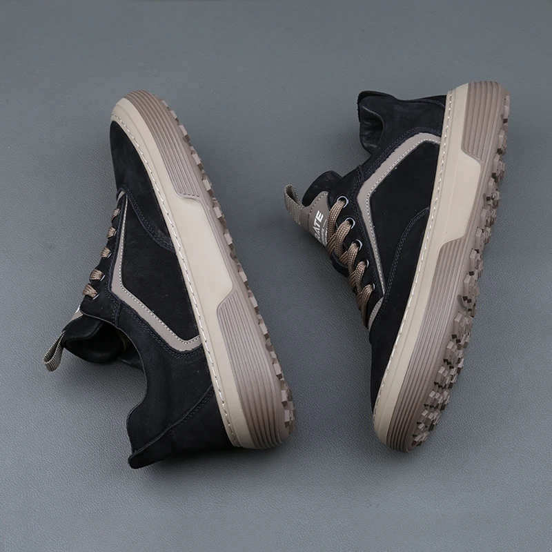 春秋高端真皮时尚鞋子男韩版潮黑色百搭舒适厚底系带板鞋休闲皮鞋