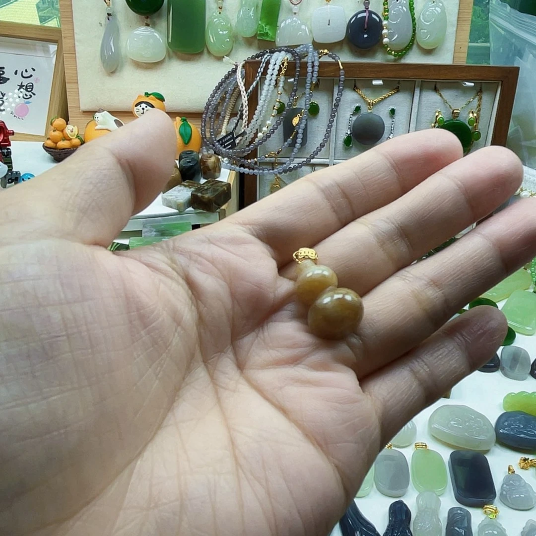 媛***妈和田玉未镶嵌吊坠(不含链)