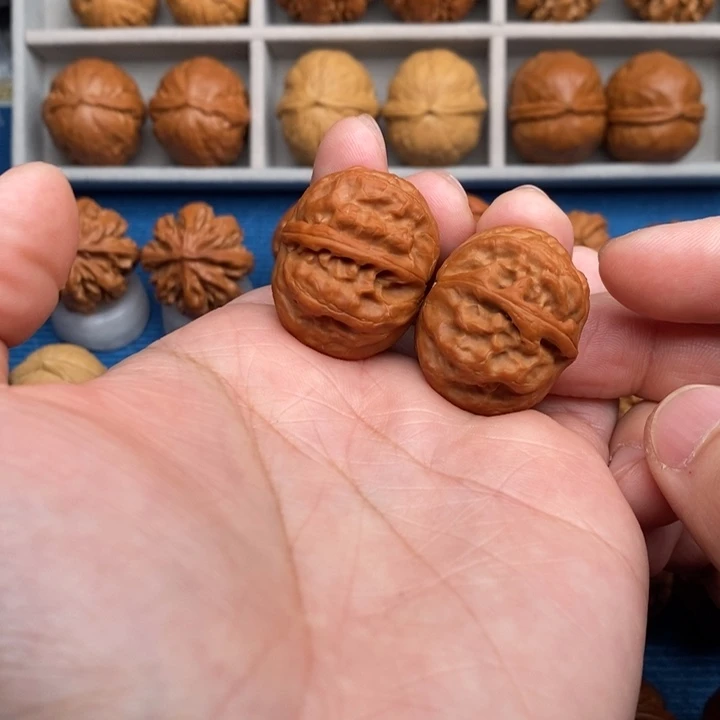 文玩核桃把件精品小手捻