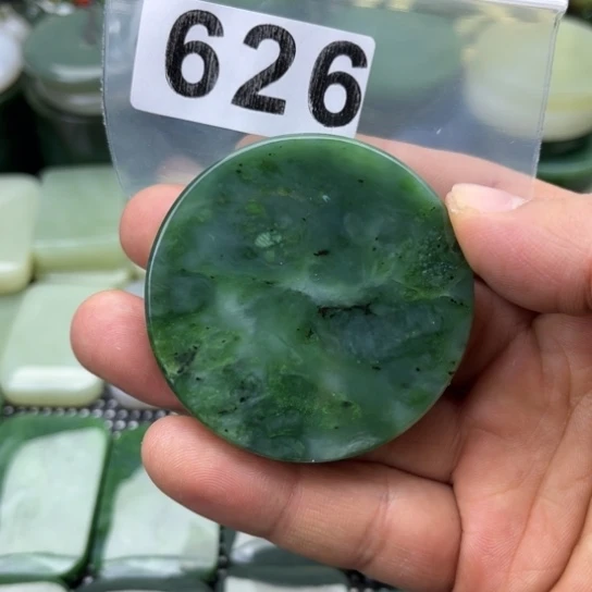 和田玉未镶嵌珠宝半成品