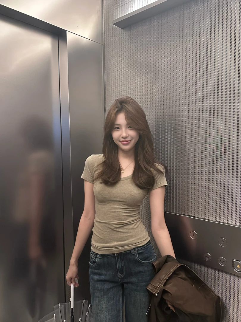 LOUYIMENG【邮差小T】复古质感基础百搭T恤女打底衫T修身显瘦