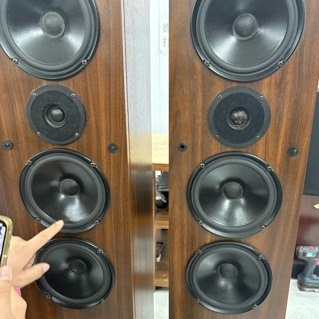 8新  二手落地音响，运费自理，不支持无理由退换货