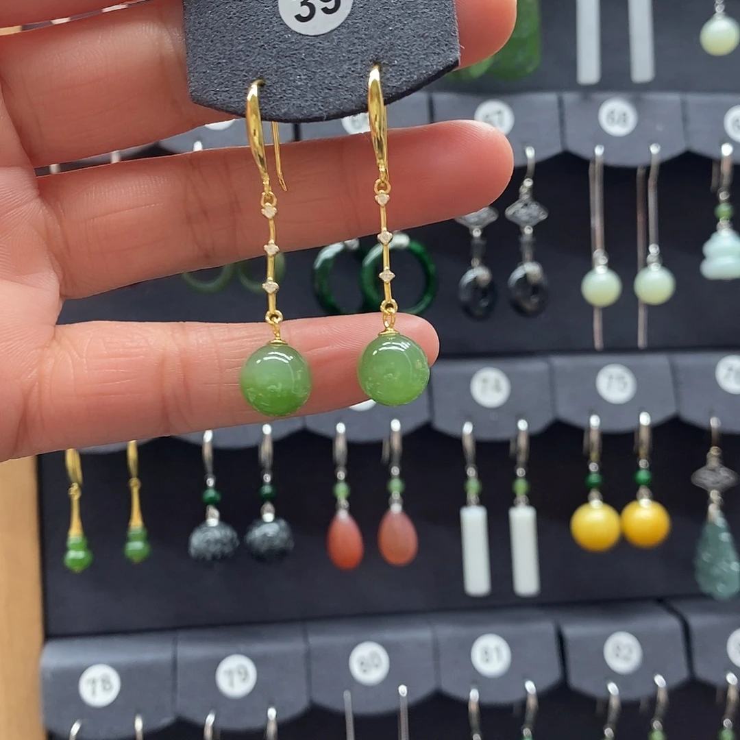 h***y和田玉银S925镶嵌耳饰