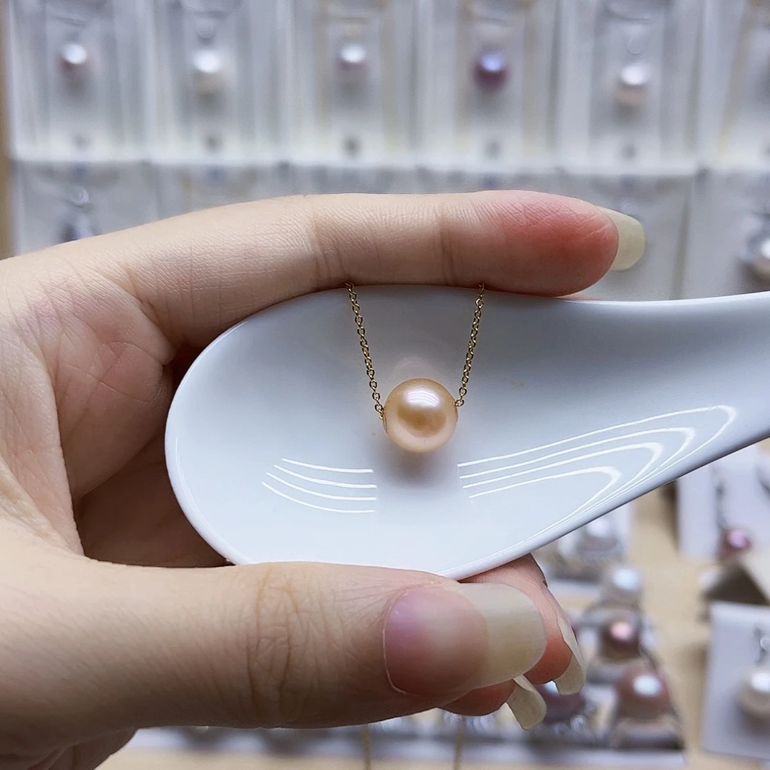 淡水珍珠18K金镶嵌吊坠(赠链)9.6