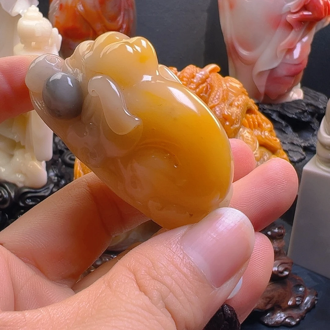 用****寿山石寿山芙蓉手把件