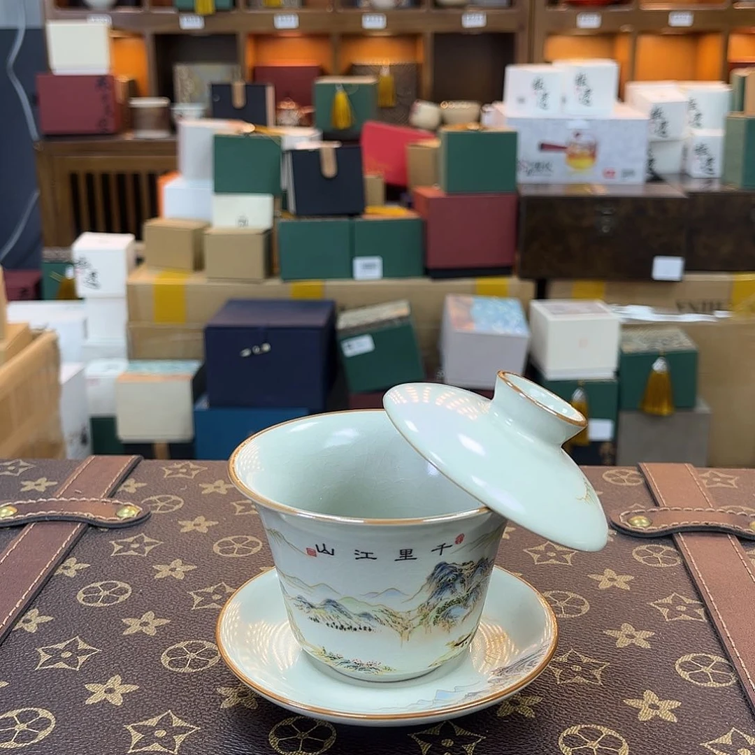杯子哈哈哈哈哈哈啊哈哈