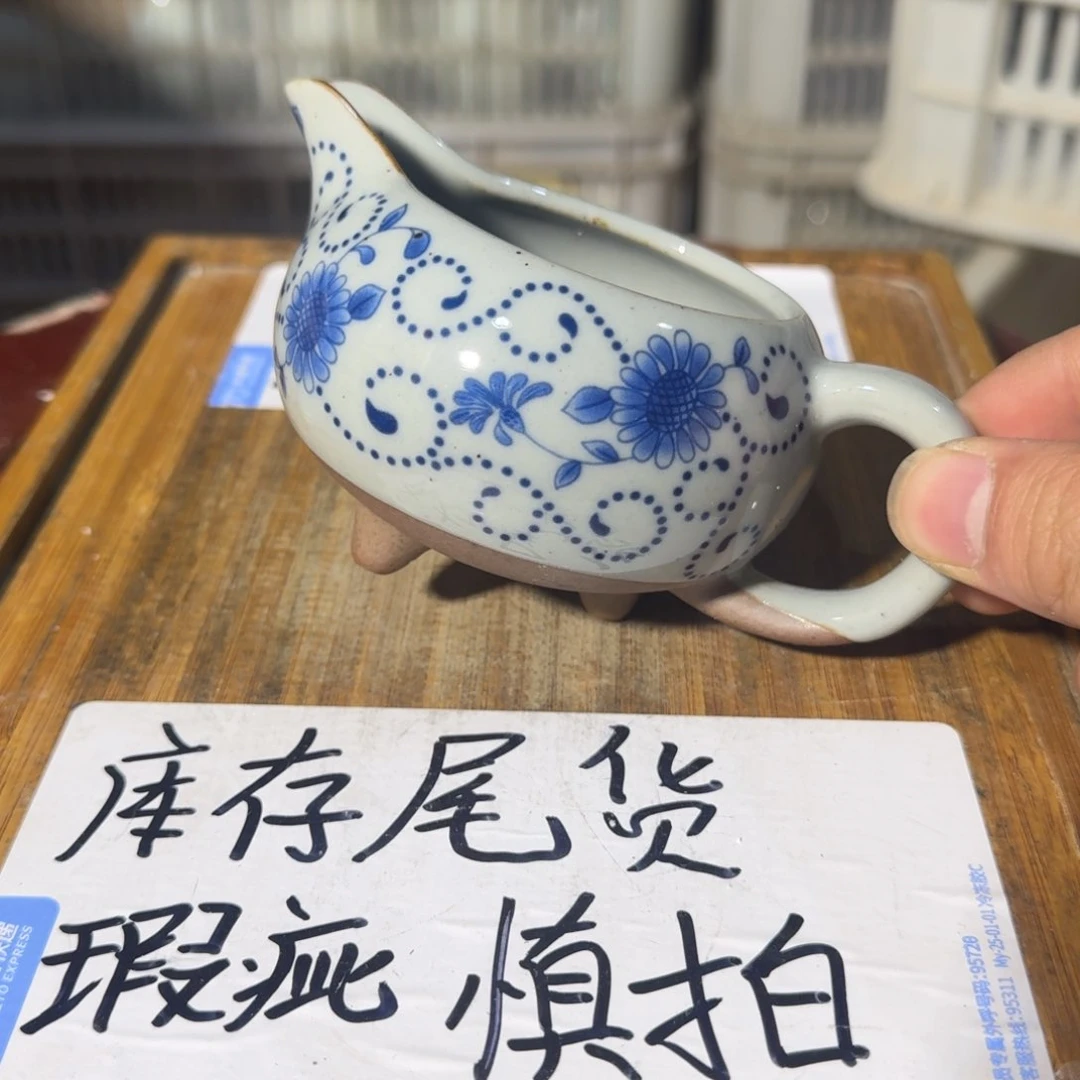 瑕疵介意勿拍陶瓷器皿B182