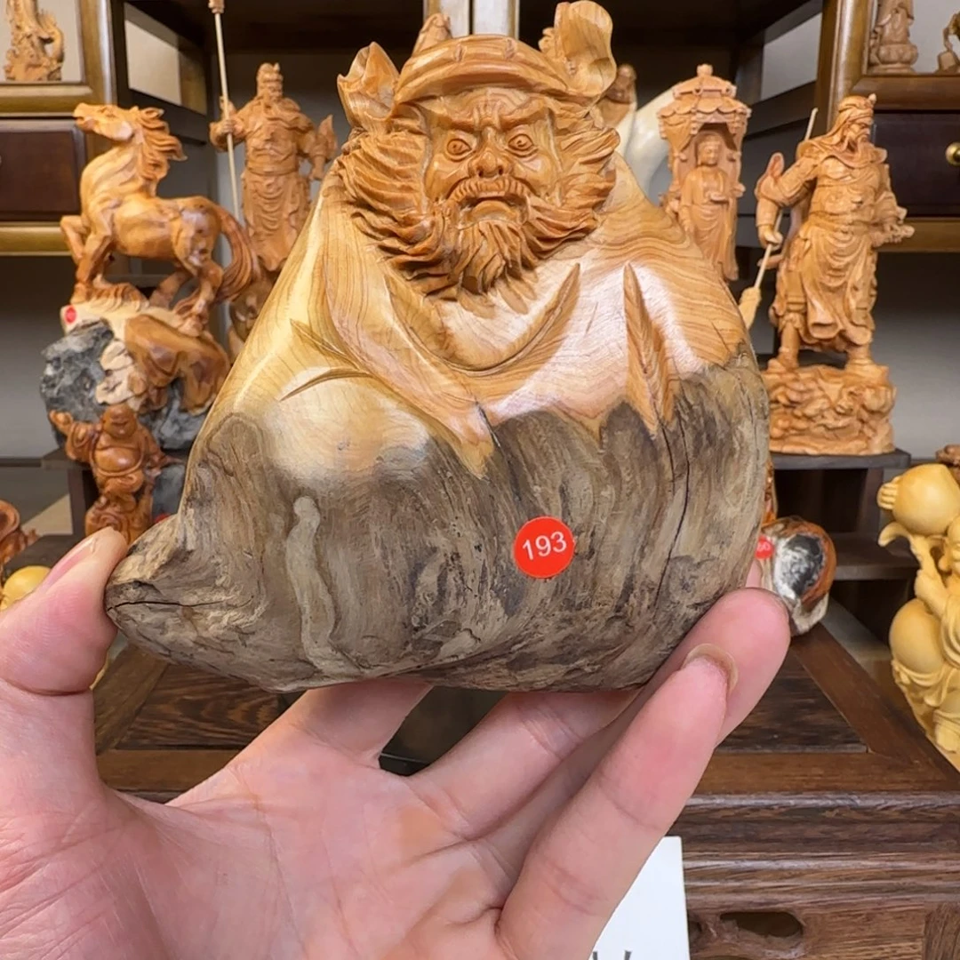 崖柏小木匠艺雕一物一拍