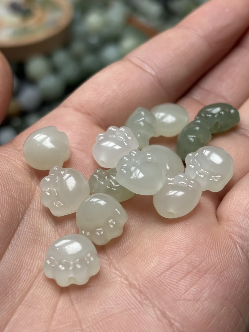 天然和田玉猫爪  通孔小配饰 小滴流 手串百搭diy配件 手机链