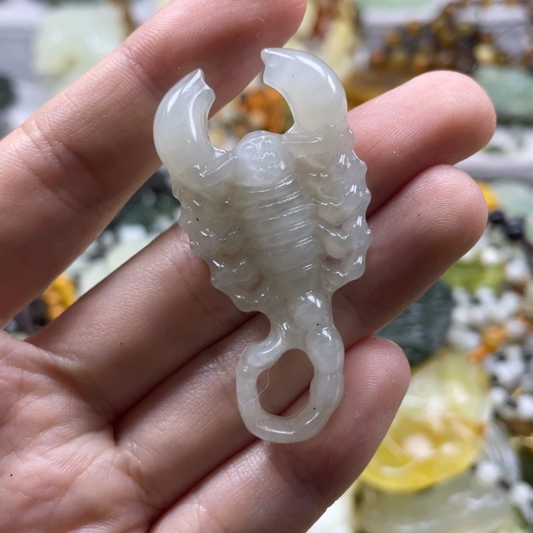 蛇纹石玉未镶嵌吊坠