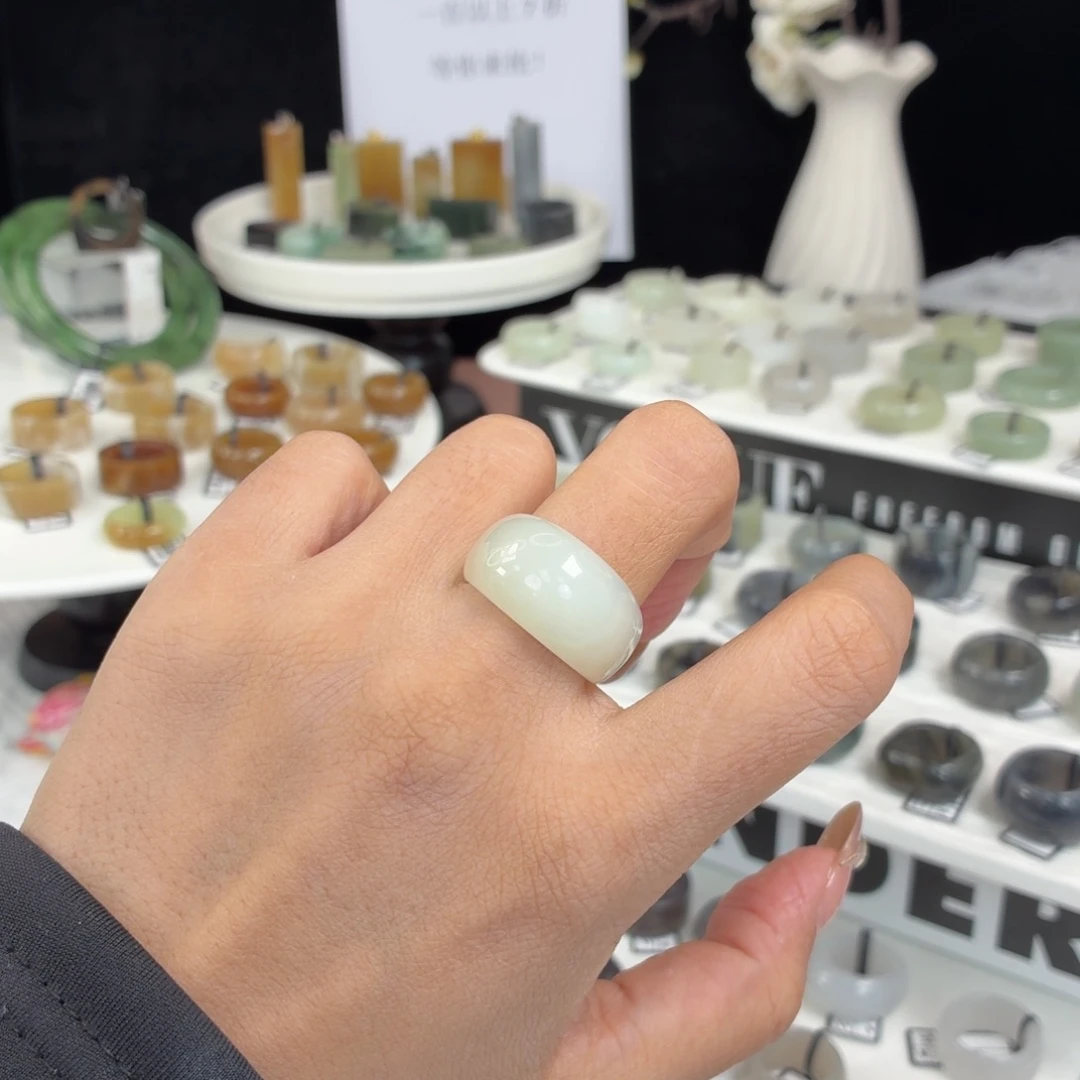 和田玉（糖玉）未镶嵌戒指Q130晴水馒头18.4不退换24h