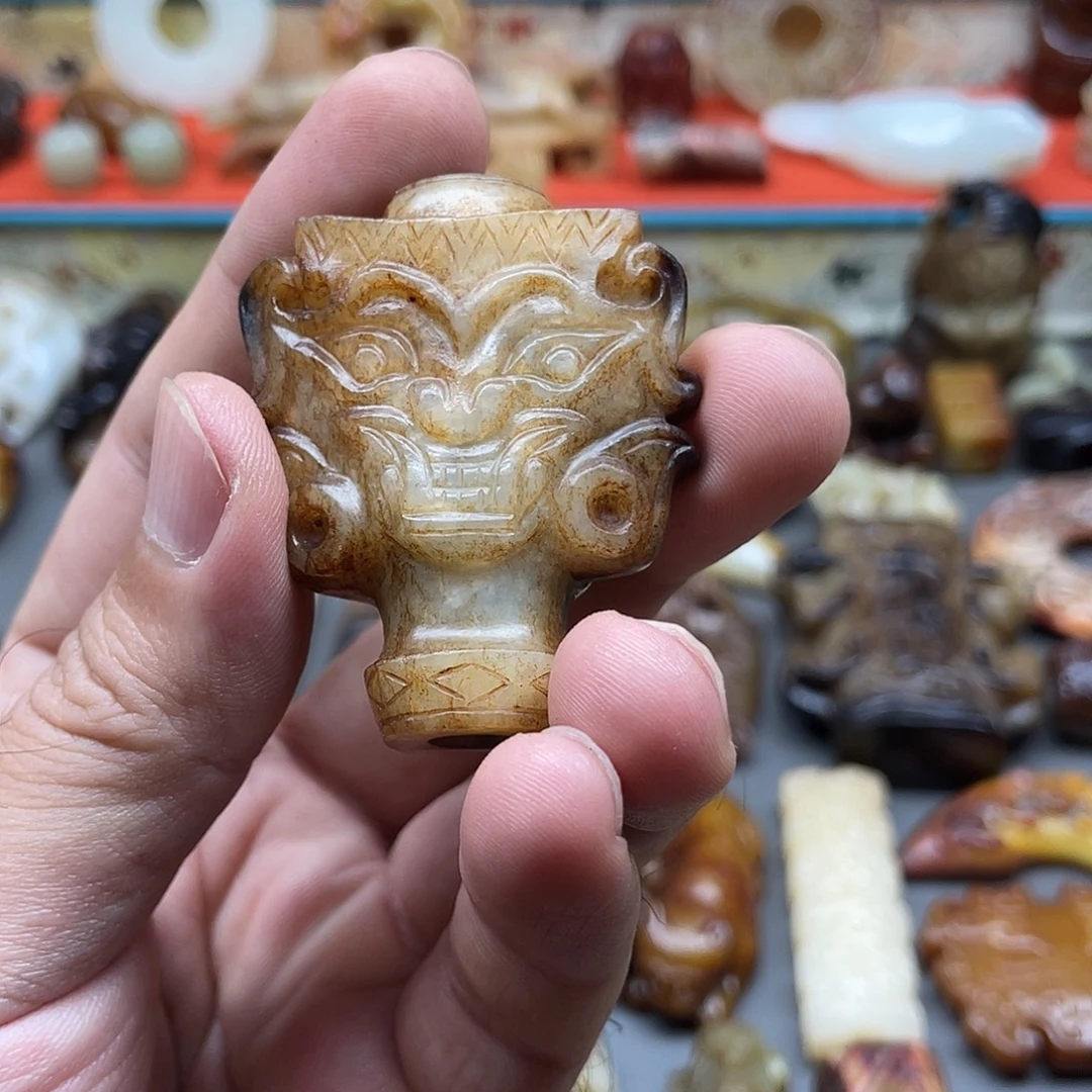 神***秘颈饰未镶嵌和田玉