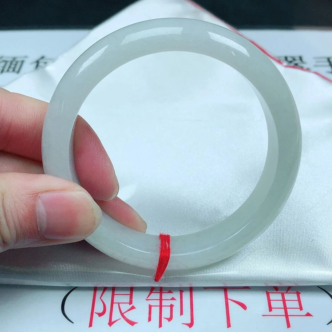翡翠手镯未镶嵌圈56