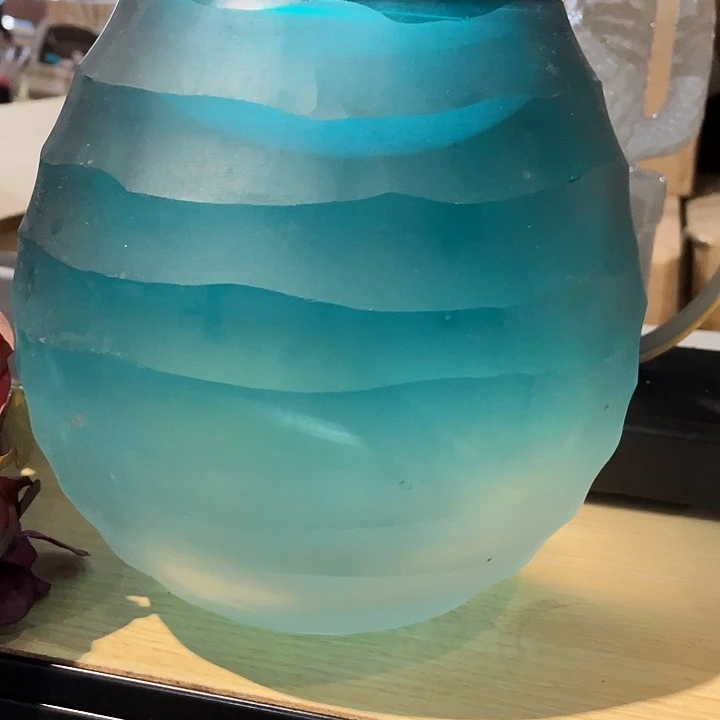 米陶瓷花瓶部分（微瑕）