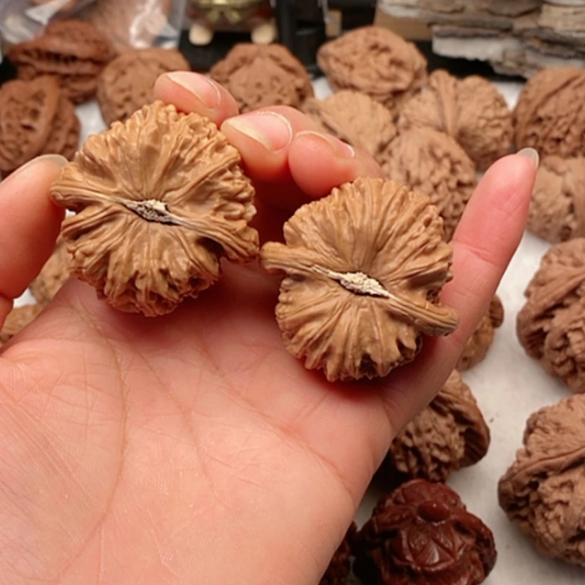 【闪购商品】吊坠文玩核桃白狮子