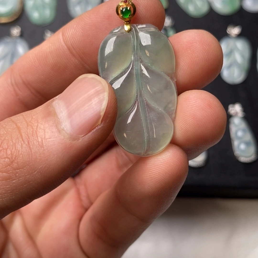 吊坠(不含链)18K金镶嵌翡翠