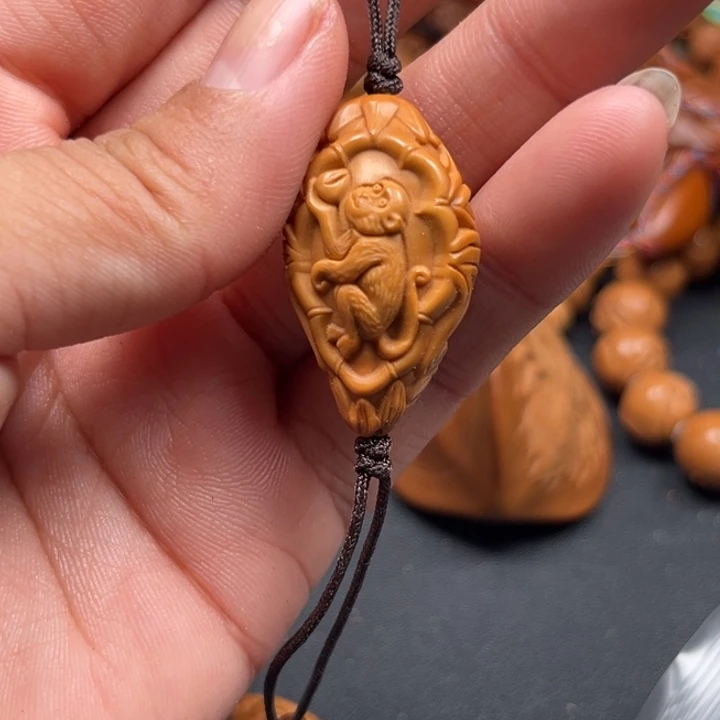 吊坠猴头核桃橄榄