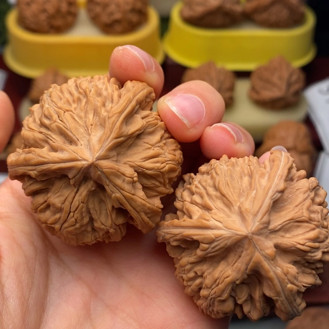 小***小把件文玩核桃玉龙奔45……