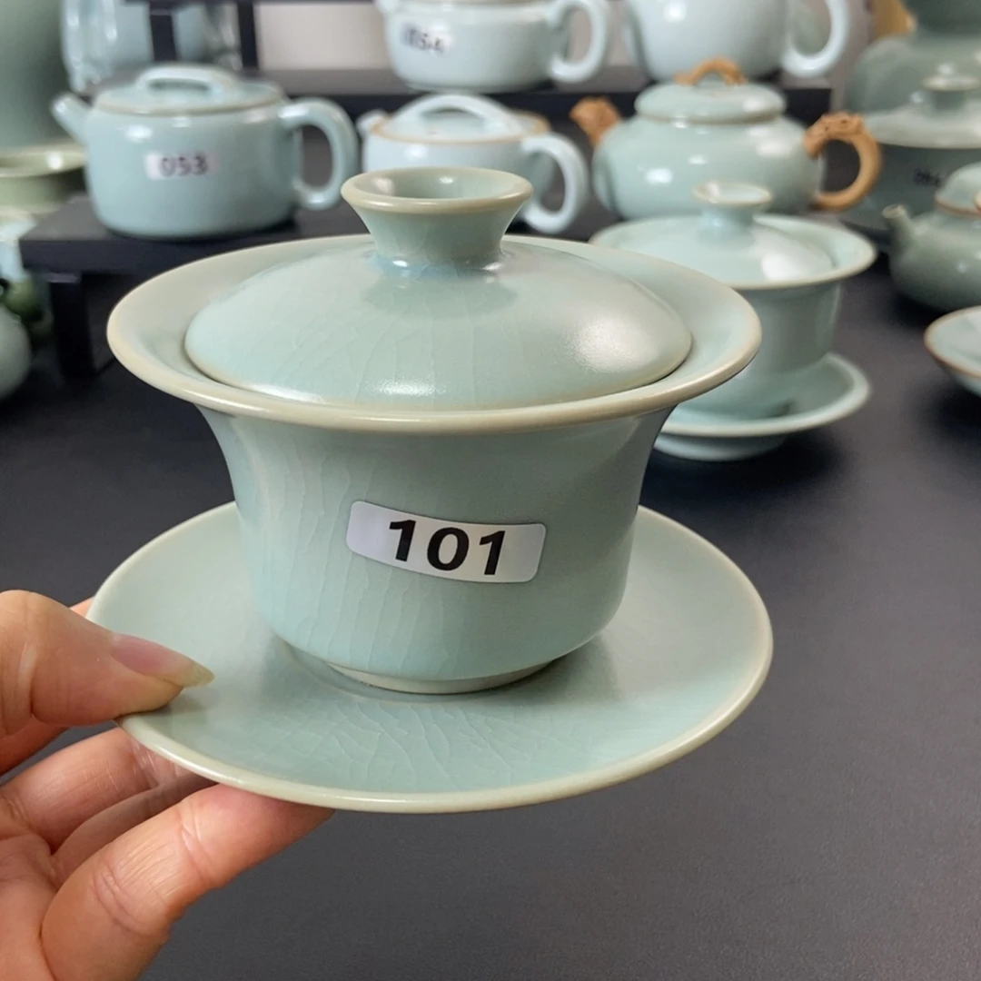 冷***雨壶一级品仿古釉马蹄盖碗