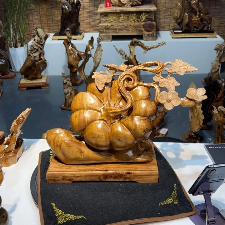 人***生金丝楠金丝楠木，整木整雕