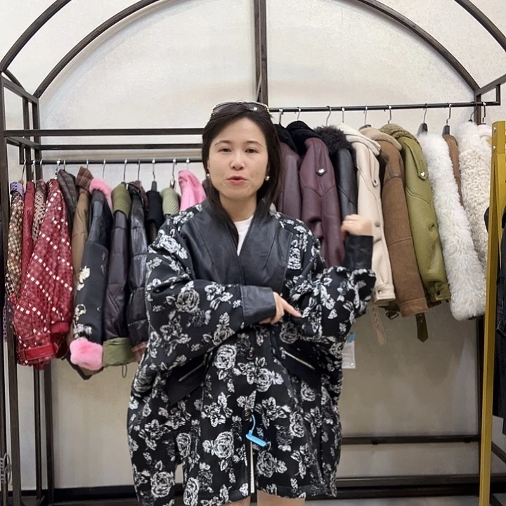 时尚百搭女装外套