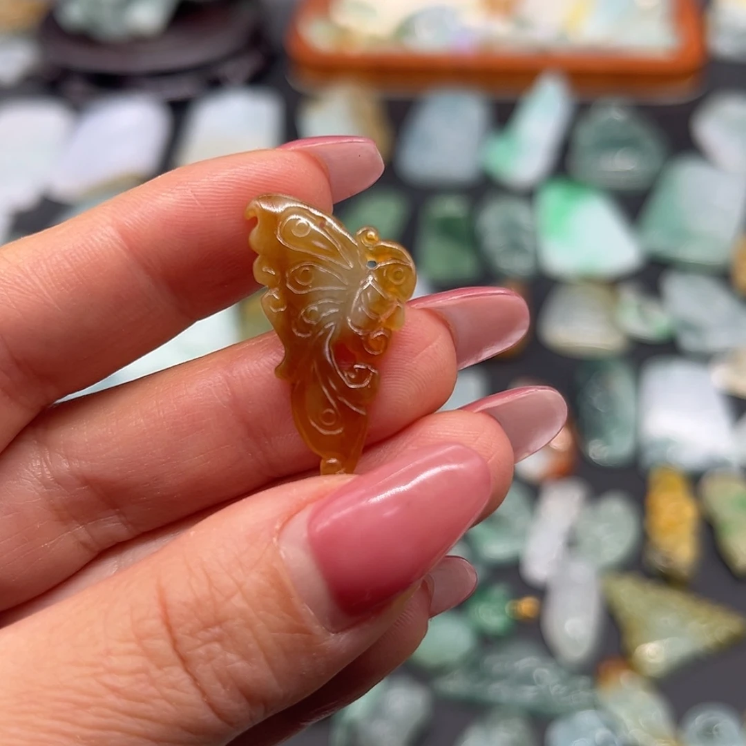 【闪购商品】翡翠颈饰未镶嵌安**静蝴蝶