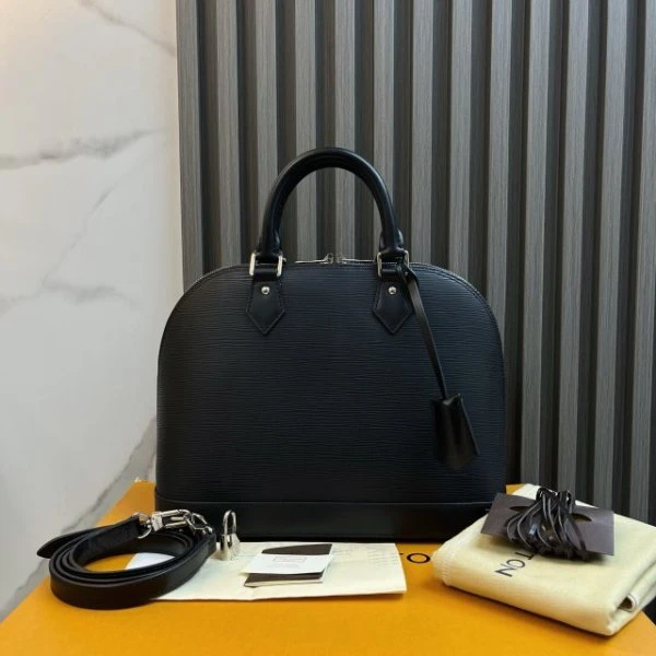 路易威登/95新/包包/250316EV0018/C6841583956