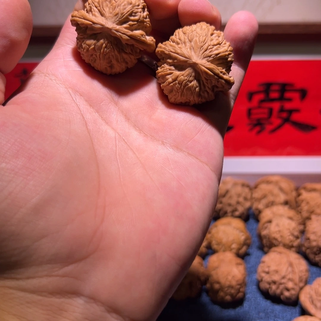 豫***友文玩核桃把件35全品闷白一对