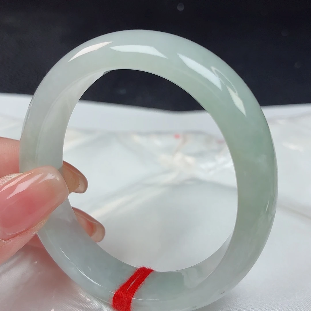 翡翠手镯（贵妃镯）未镶嵌53+