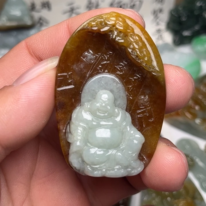 翡翠未镶嵌颈饰逍遥佛